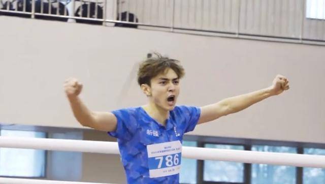 爱游戏体育平台JackeyLove重返赛场，刷新纪录首场状态出色，掘金观众沸腾！的简单介绍