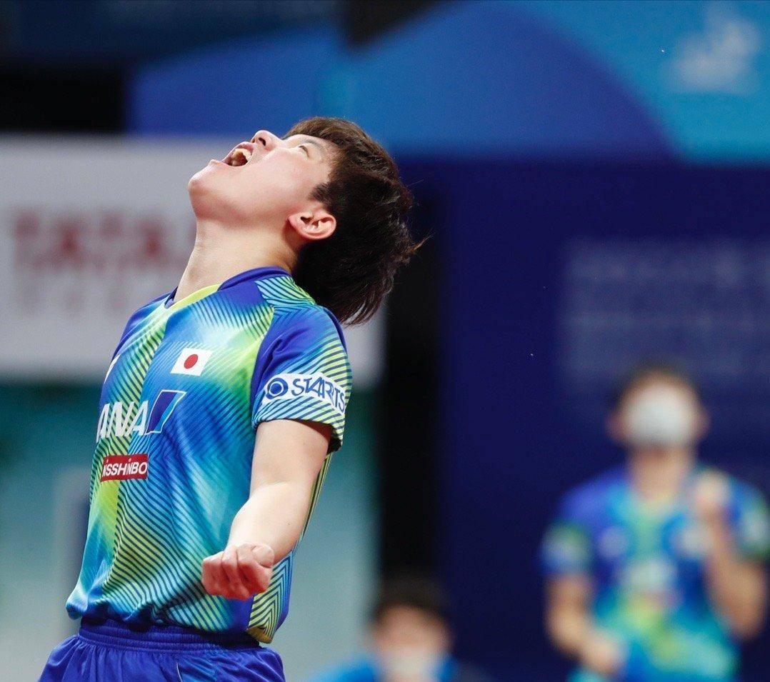 爱游戏体育 库里出席活动 